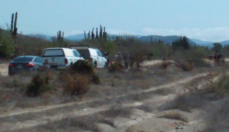 Sin identificar ejecutado, y tirado entre el monte