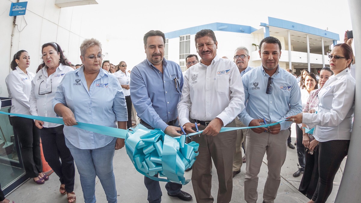 Inauguran exposición de iglesias de la antigua California