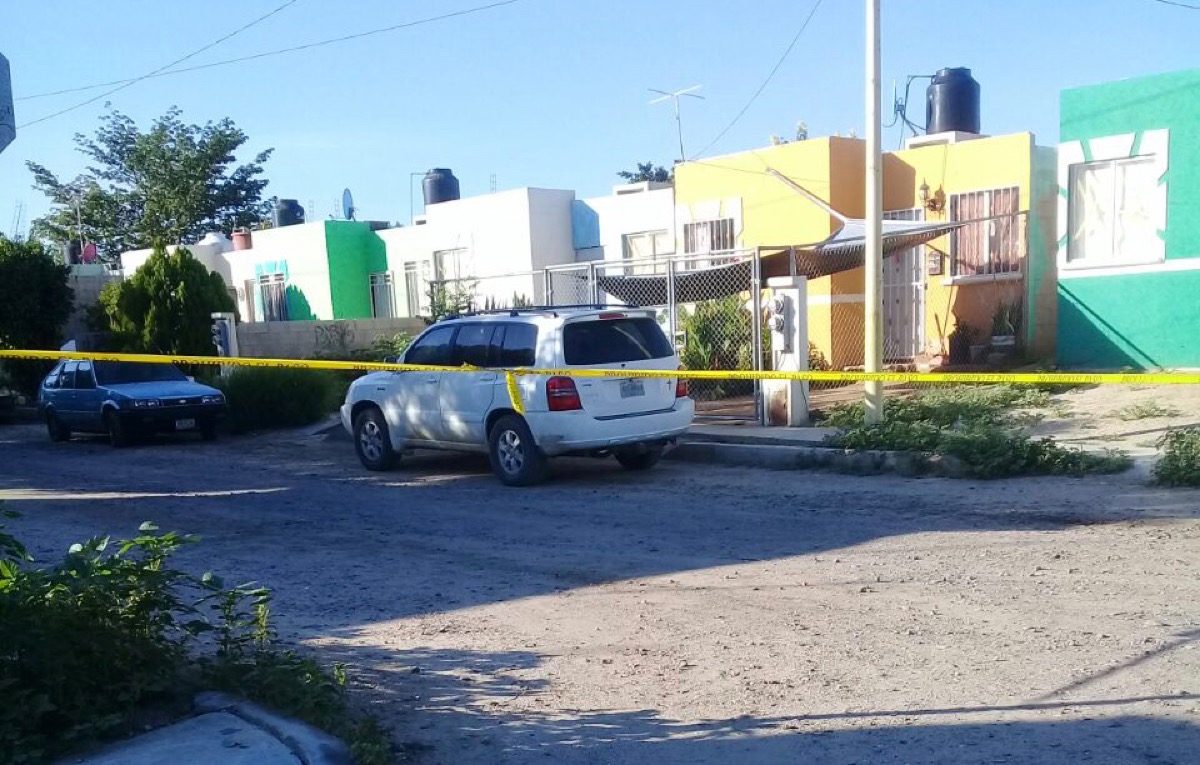 Muere mujer apuñalada en La Paz; dejan a dos lesionados