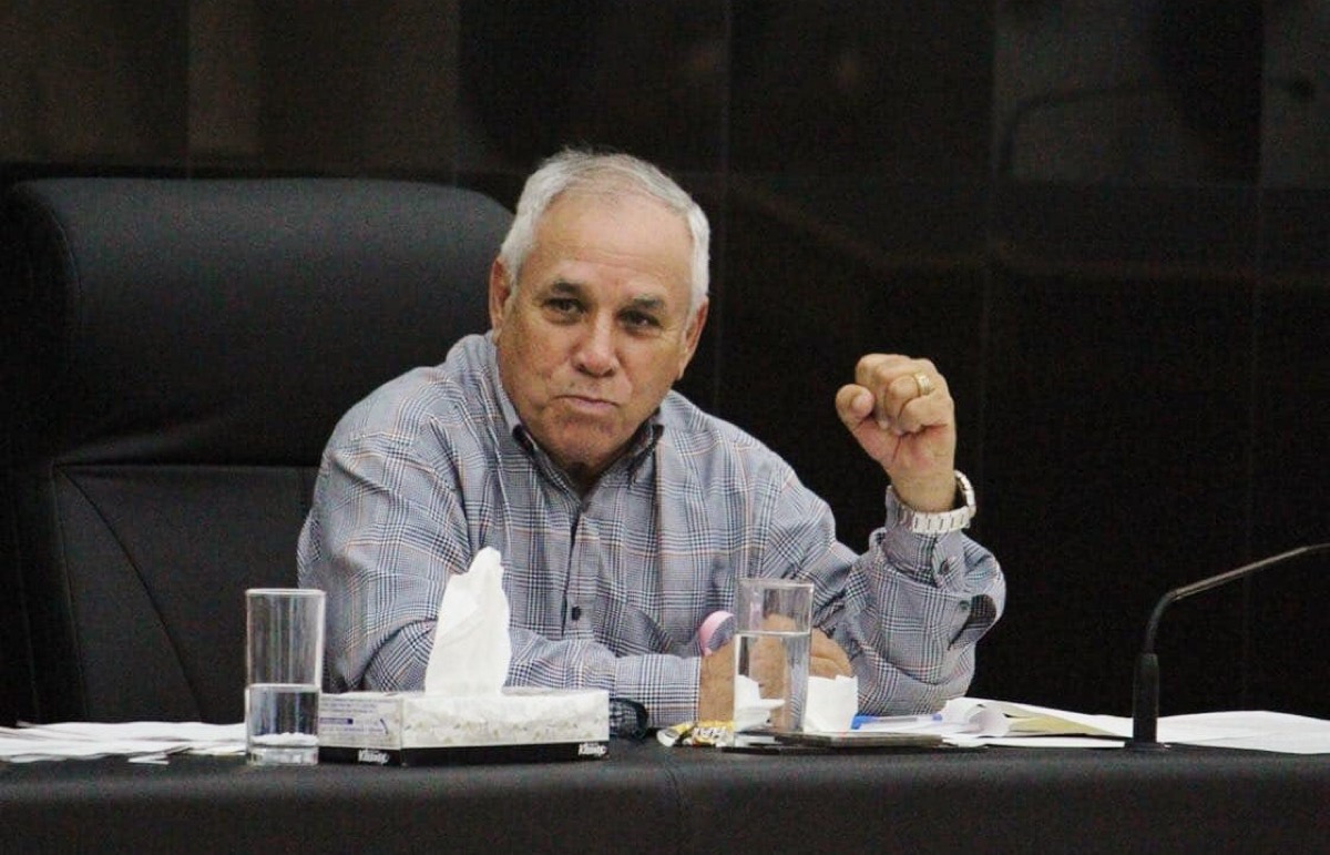 BALCONEANDO/ “CASCABEL AL GATO”