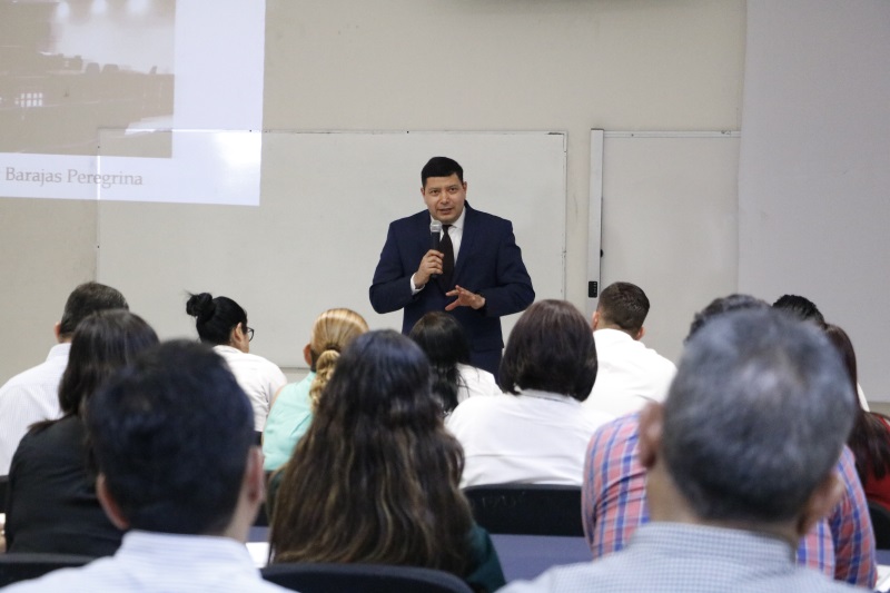 Actualiza conocimientos jurídicos el personal de la PGJE