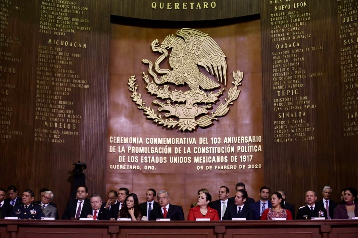 Acude CMD a festejo por CIII Aniversario de la Constitución Política de los Estados Unidos Mexicanos