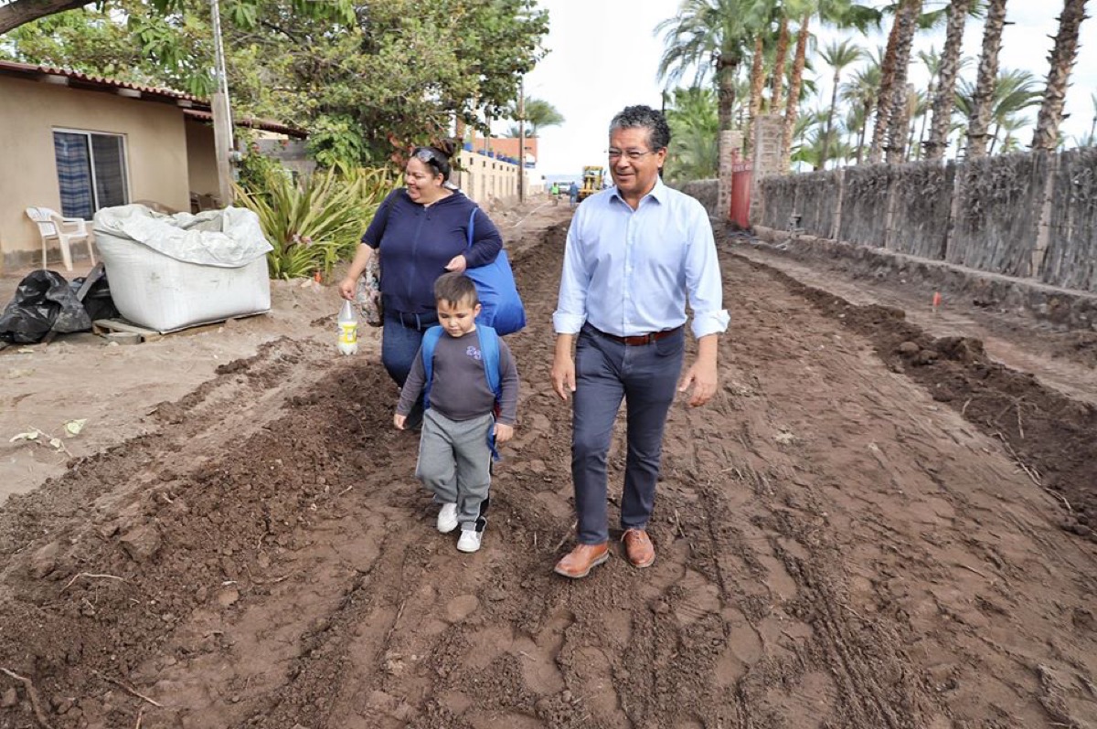 Pavimenta SEPUIM calle José Maria Morelos en Loreto