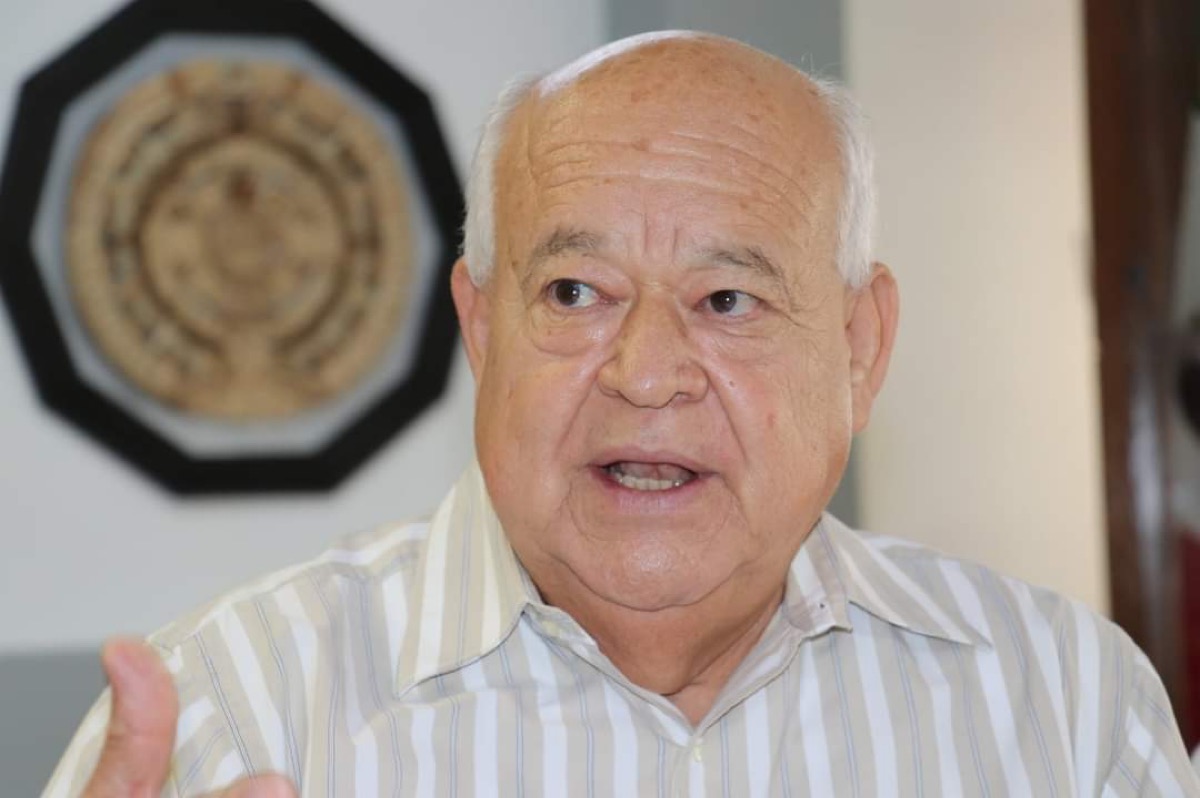 BURÓ POLÍTICO/ VÍCTOR ¡PURO PA’ TRAS!