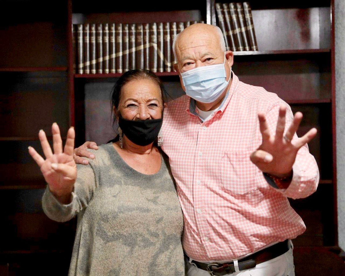 Se suma Lucía Trasviña a Víctor Castro