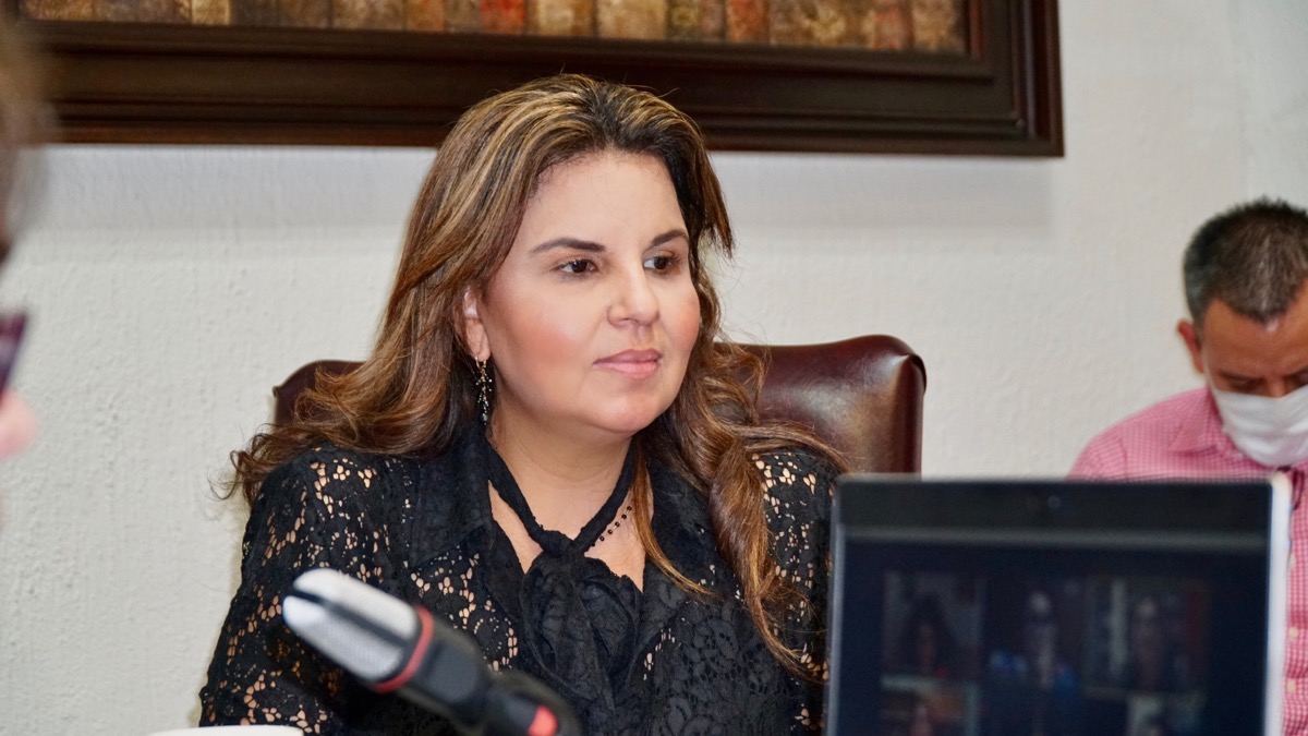 BURÓ POLÍTICO/ ARMIDA: ¡PARIDAD DE GÉNERO!