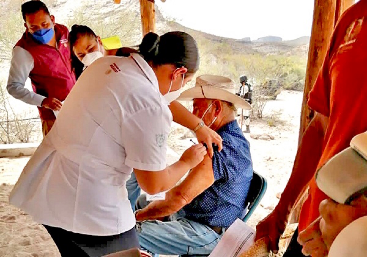 Caravana estatal de salud lleva vacunación contra COVID-19 a “La Soledad “ y comunidades aledañas