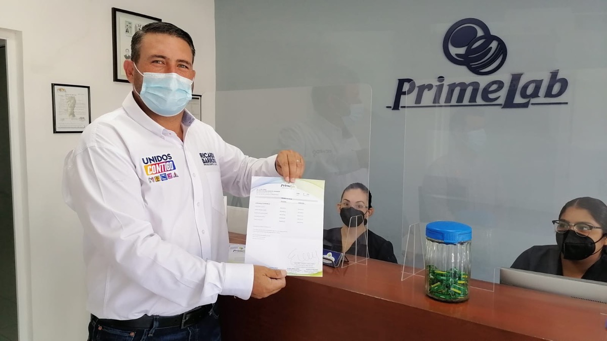 Presentan Ricardo Barroso y presidente del PRI resultados negativos de antidoping ante Notario