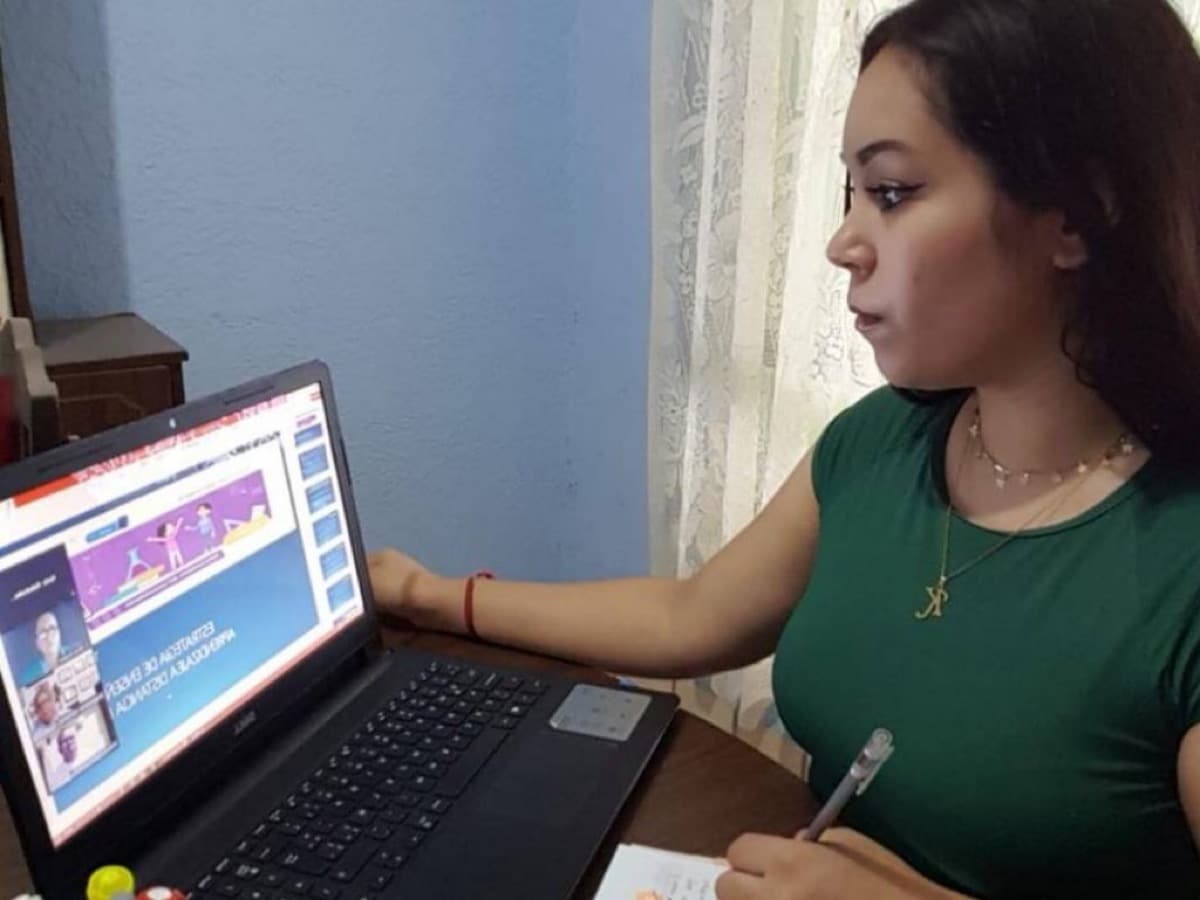 Certifica Universidad de Nueva Zelanda a par de docentes de inglés de BCS