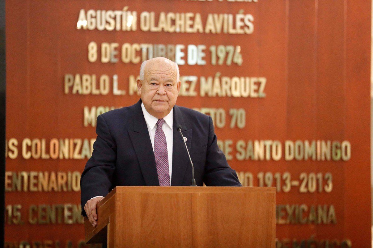 Rinde Víctor Castro protesta ante el pleno de la XVI Legislatura