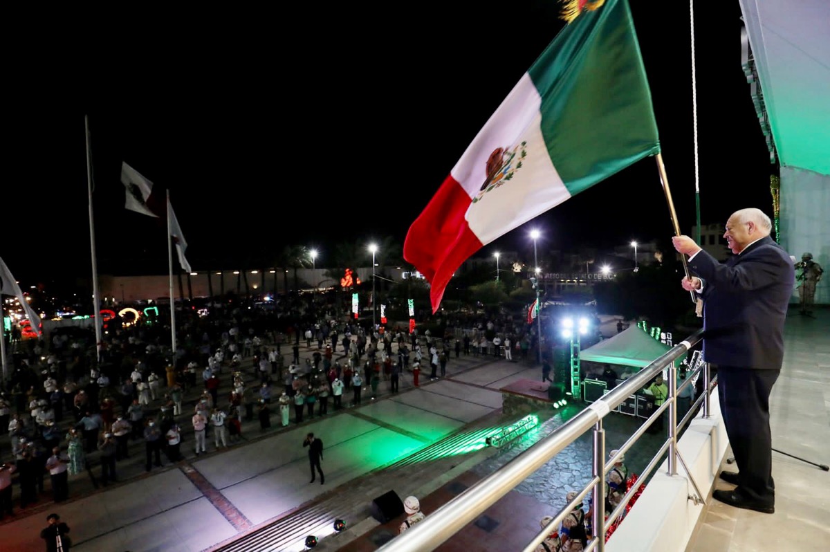 ¡Viva la dignidad! ¡Viva la justicia! ¡Vivan los héroes que nos dieron patria! ¡Viva Baja California Sur! ¡Viva México!: Víctor Castro