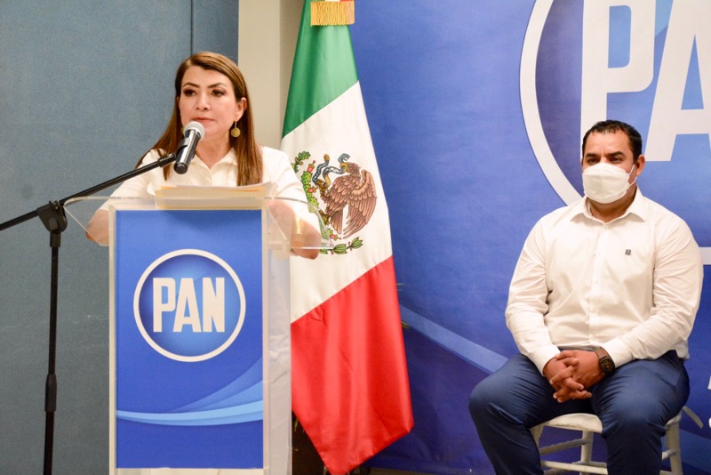 Toma protesta Lupita Saldaña como nueva dirigente estatal del PAN