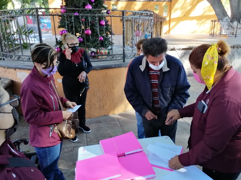 Entrega SEDIF pensiones humanitarias en Mulegé, y Comondú