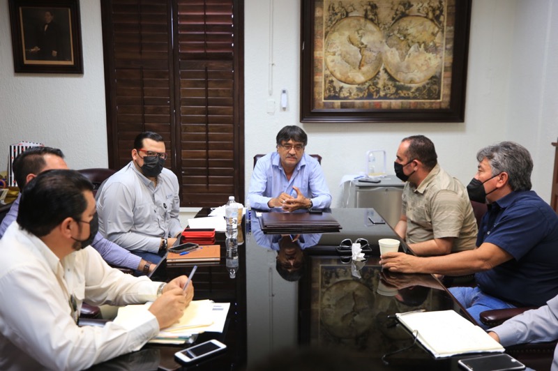 “Trabajaremos unidos gobierno y SNTE por el bien de la educación en Los Cabos”: Oscar Leggs