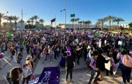 Marchan en La Paz casi mil mujeres