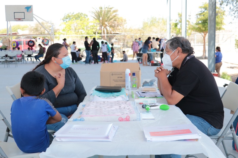 Atiende DIF La Paz a más de 100 personas en Santa Rita