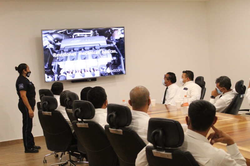 Seguridad Pública de Los Cabos imparte pláticas sobre educación vial y prevención de accidentes a empresa Mar de Cabo