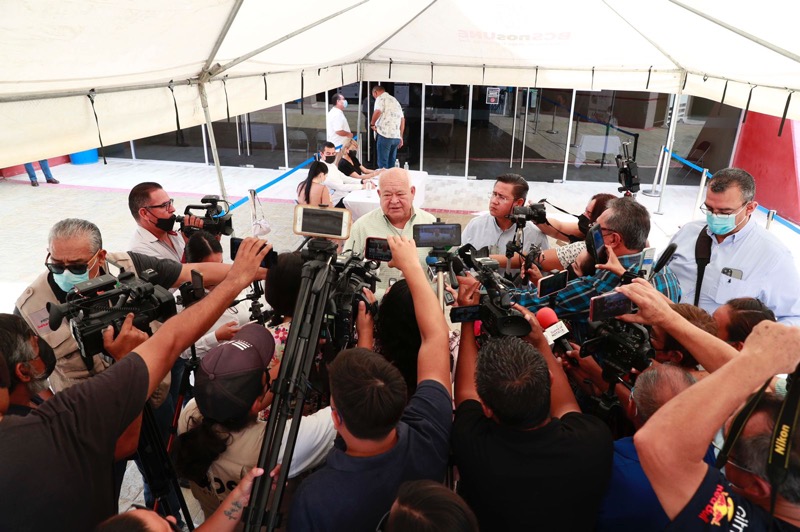 El Gobierno está al lado de los pescadores de El Manglito: Víctor Castro