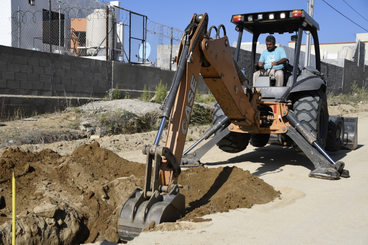 22 familias de la colonia Guaymitas Fundador en San José del Cabo se benefician con obra de drenaje a cargo del OOMSAPAS