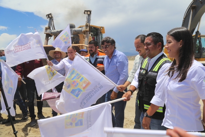 Encabeza alcalde Oscar Leggs Castro la colocación de la primera piedra de importante obra hidráulica en La Ribera
