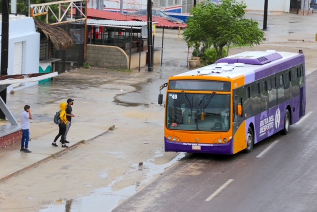 Por efectos del huracán “Kay”, el servicio de transporte urbano y colectivo en Los Cabos permanecerá suspendido hasta nuevo aviso