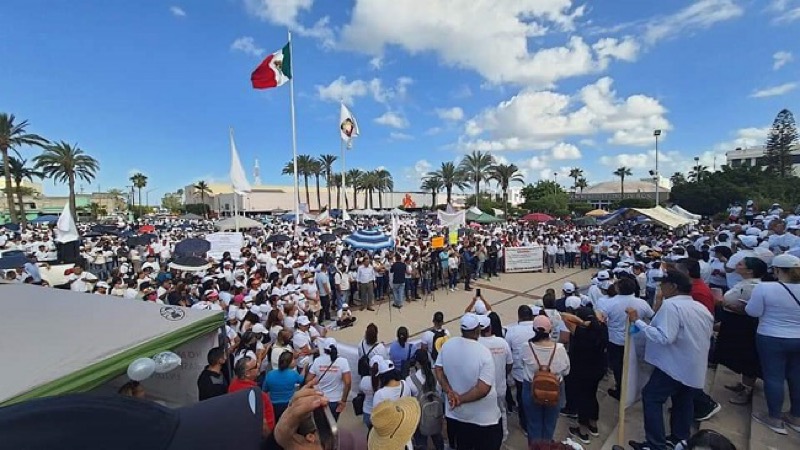 BURÓ POLÍTICO/ ¡MARCHA DE CRISTAL!