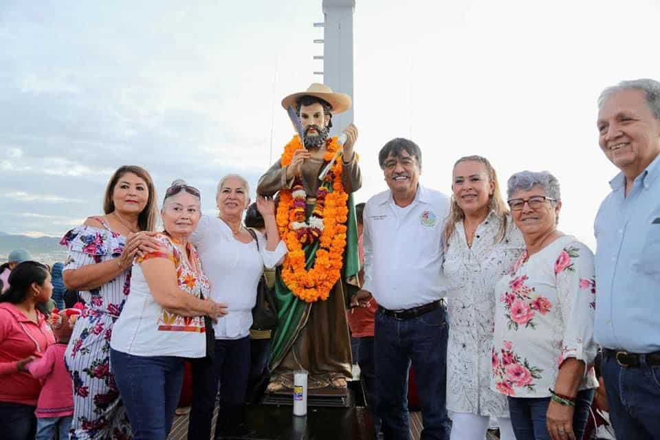 Con mañanitas, misa y recorrido en el mar, celebran al Santo Patrono San Lucas Evangelista