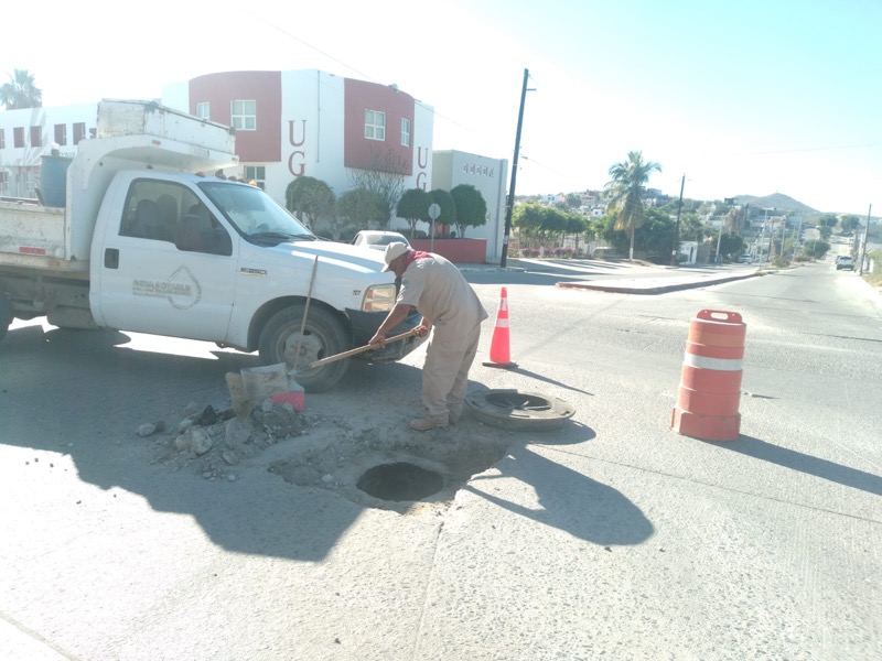 Sustituye Oomsapas Los  Cabos tapaderas de alcantarillado, para evitar accidentes y derrames de aguas negras