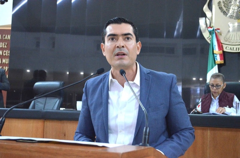 Apoyo mensual para mujeres jefas de familia propone el diputado Rigoberto Mares