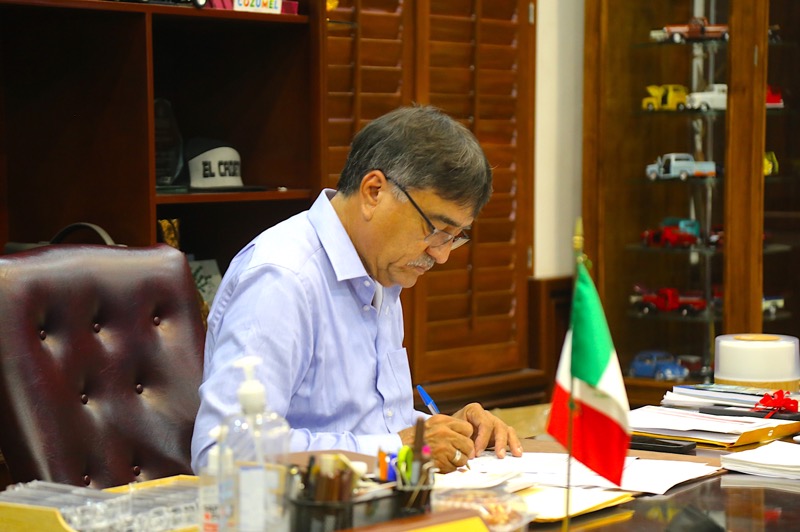 Consolida Oscar Leggs Castro los lazos de trabajo con el sindicato de burócratas; buscarán acuerdos que respondan a las expectativas de aumento salarial