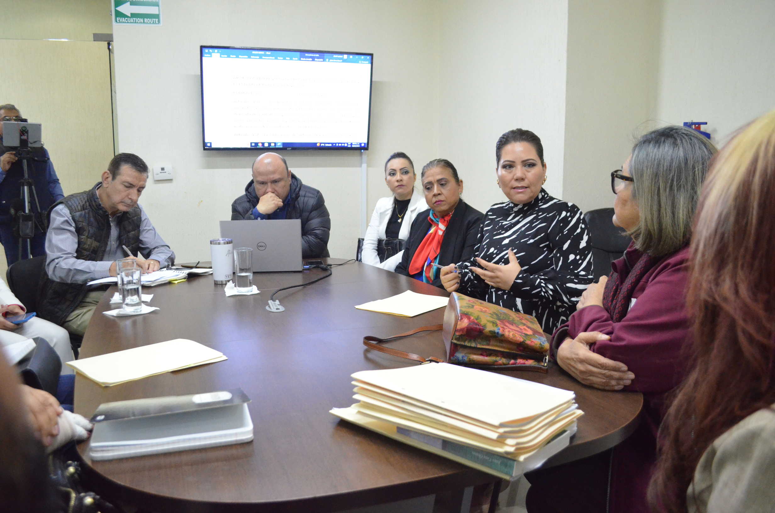 Trabajará diputada Marbella González con SEDIF BCS en la elaboración de una iniciativa en protección al adulto mayor