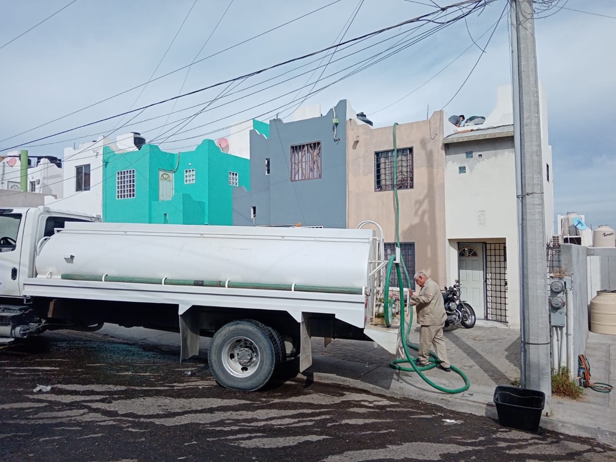 Vecinos de Altos Miramar en CSL agradecen al Oomsapas Los Cabos por la solución a la falta de agua