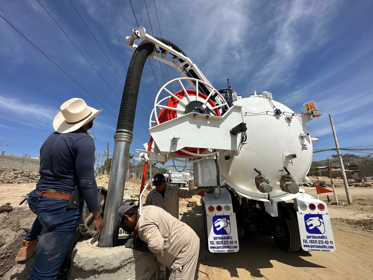 Ya se encuentran operando los nuevos camiones vactor para atender y prevenir derrames de aguas negras en Los Cabos
