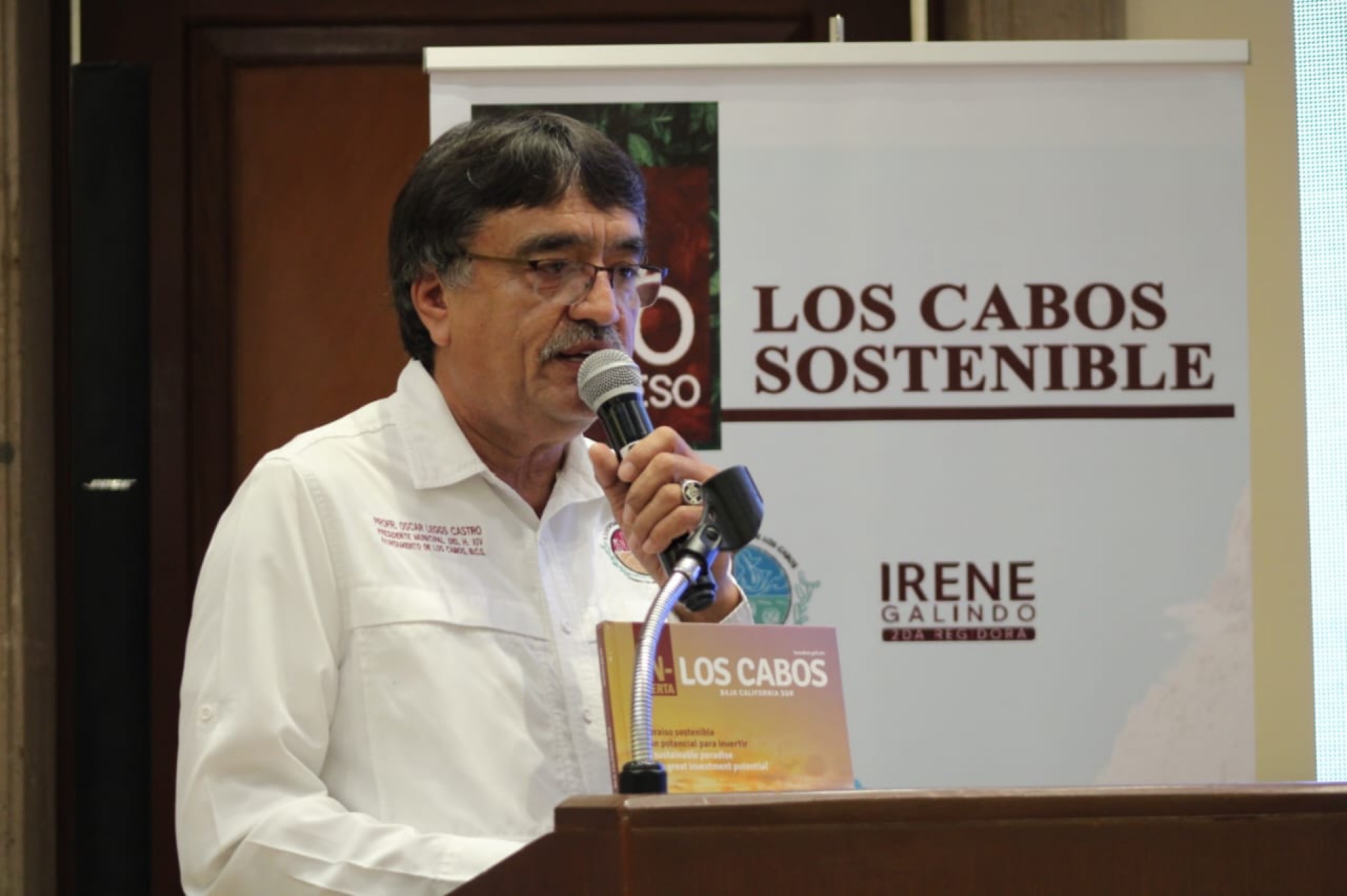 Presenta Oscar Leggs Castro el libro “Invierta Los Cabos, Paraíso Sostenible con Potencial para Invertir”; plasma riquezas naturales, culturales que hacen de Los Cabos el destino premium de México