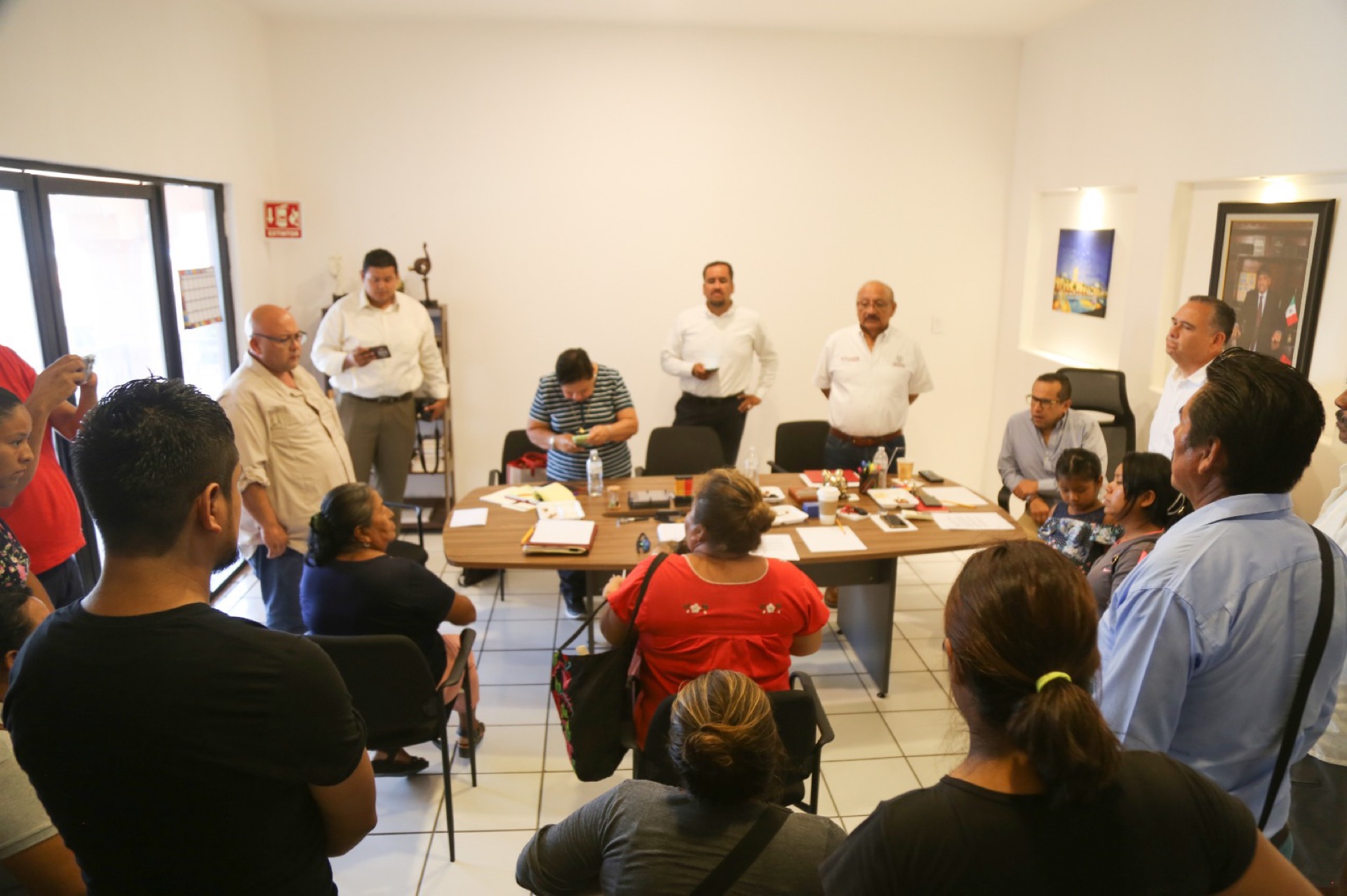 Acuerda Gobierno de Los Cabos con CFE, poner en marcha próxima semana, proyecto de electrificación en El Mezquite y La Ballena