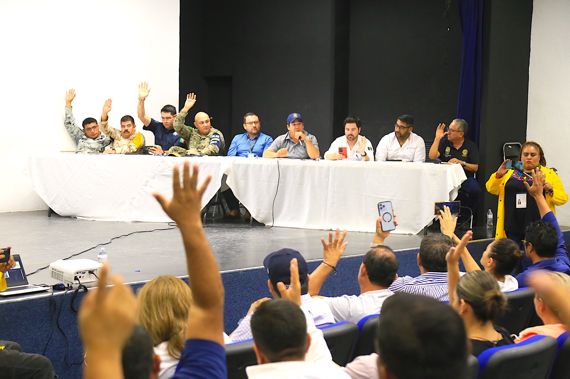 Aprueba protección civil mantener suspensión de venta de alcohol en Los Cabos; ante alerta por efectos de Hilary