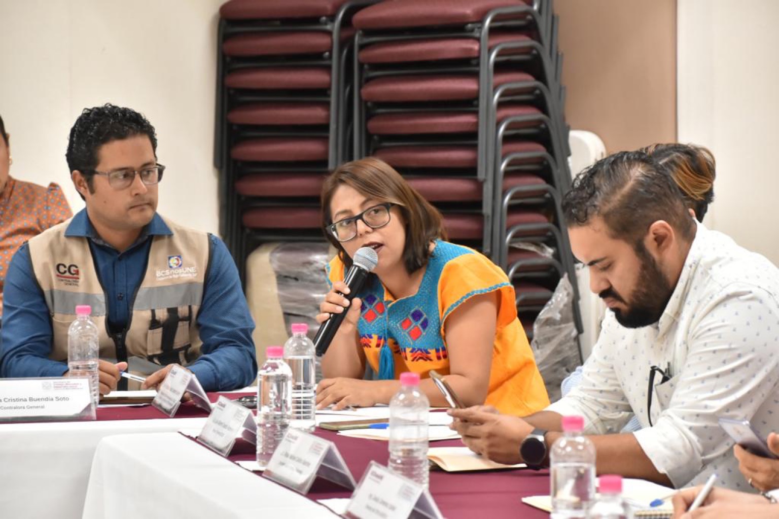 Celebra Diputada Teresita Valentín obras de electrificación en comunidades muleginas