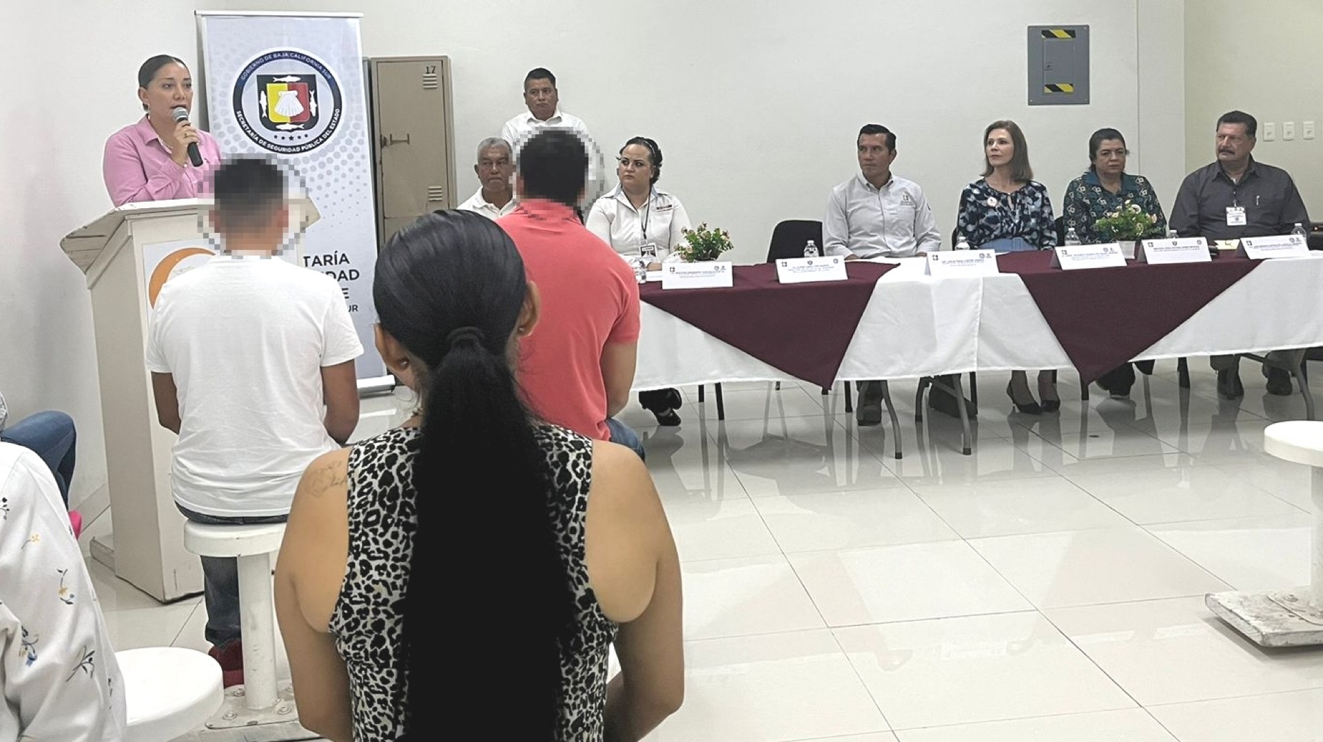 Concluyen jóvenes internos curso de huertos familiares