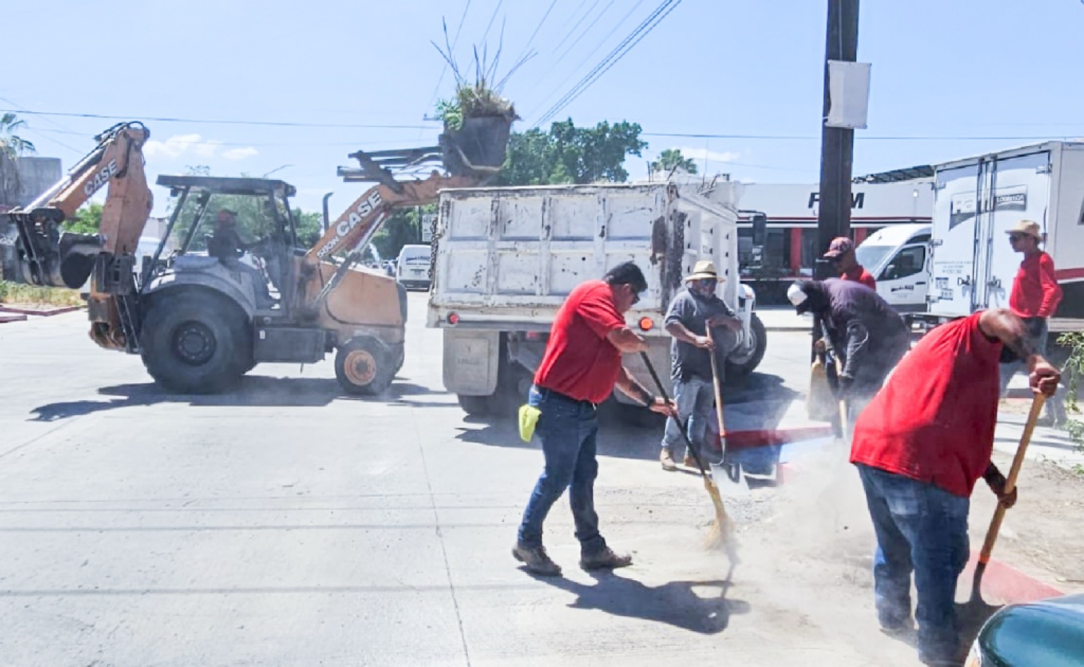 Recolecta Servicios Públicos cerca de 12 m3 de residuos en zona centro de La Paz