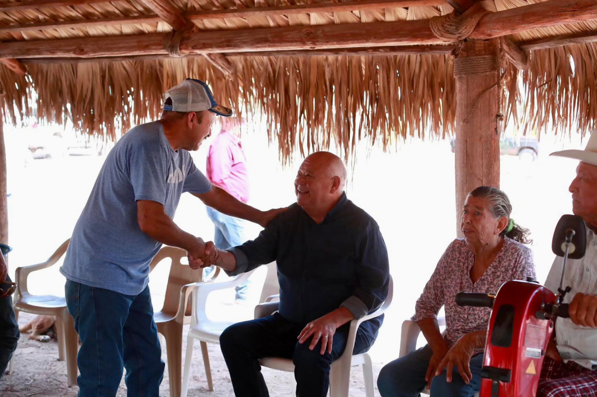 Atiende Gobernador VCC a comunidades de Paso Hondo y San José de Guajademí