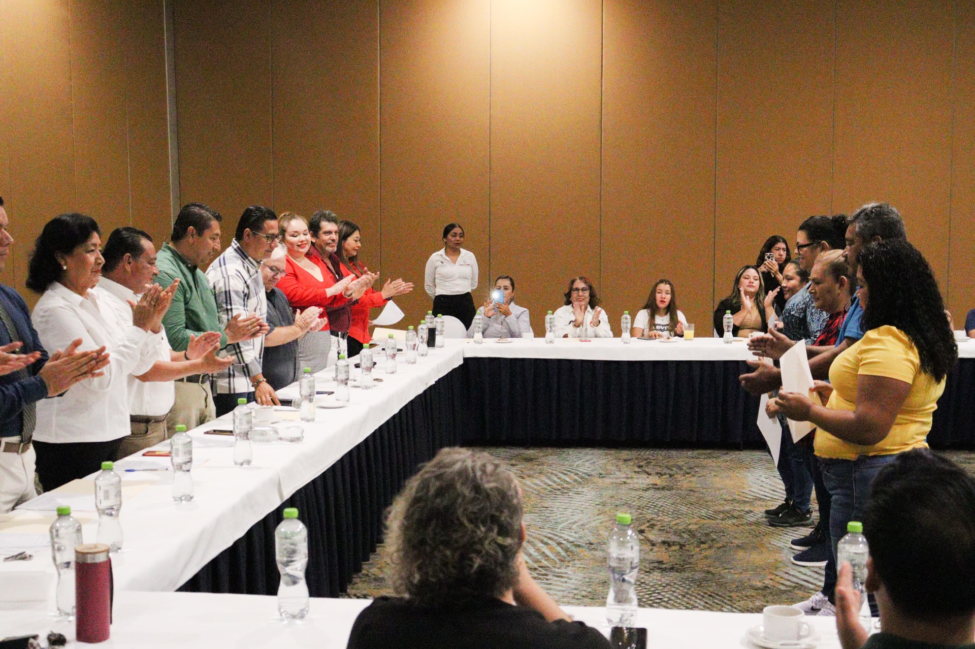 Suman cien microempresas impulsadas por Gobierno de BCS mediante SNE