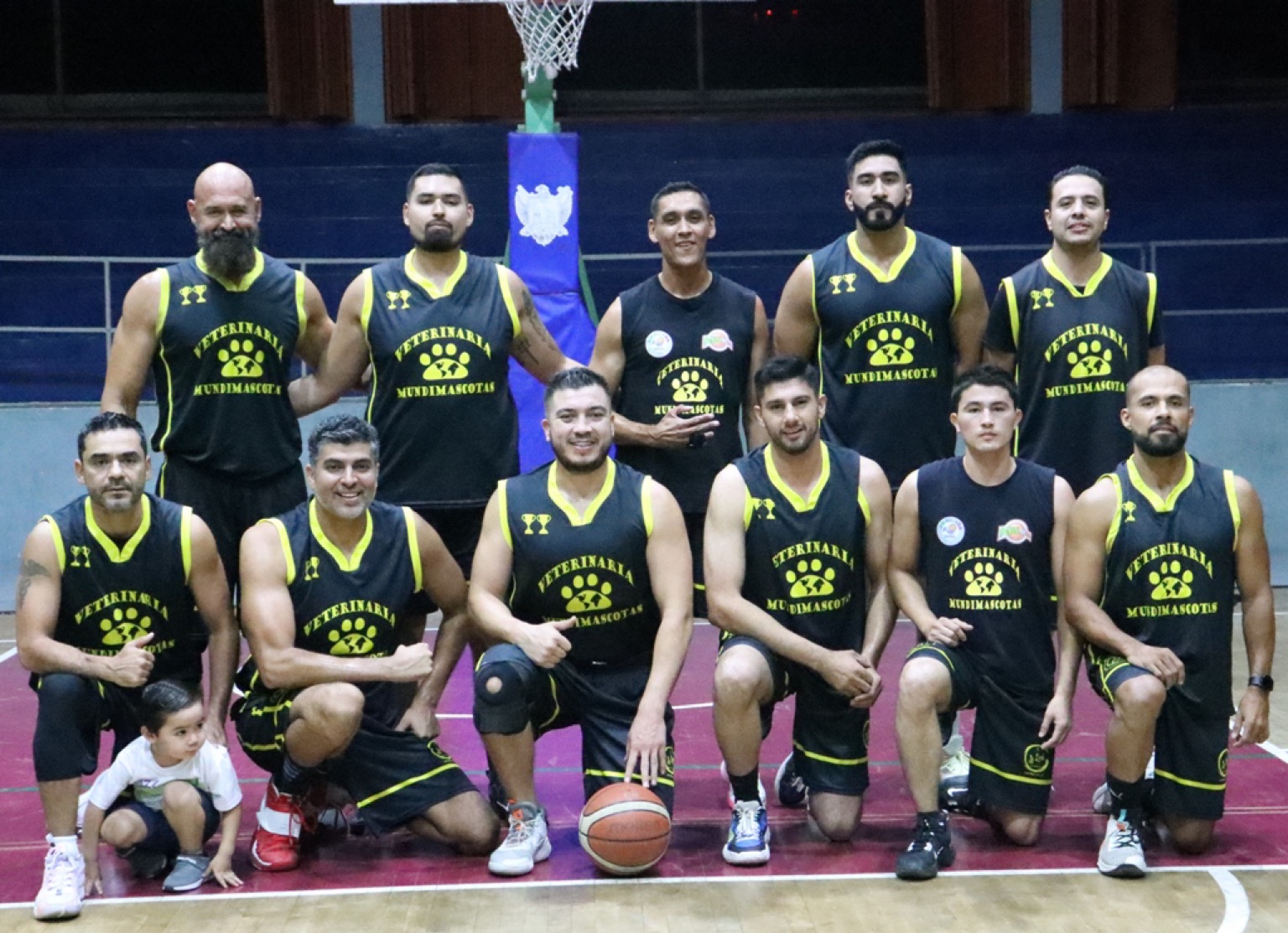 Premian a campeones municipales del Básquetbol de primera y segunda fuerza