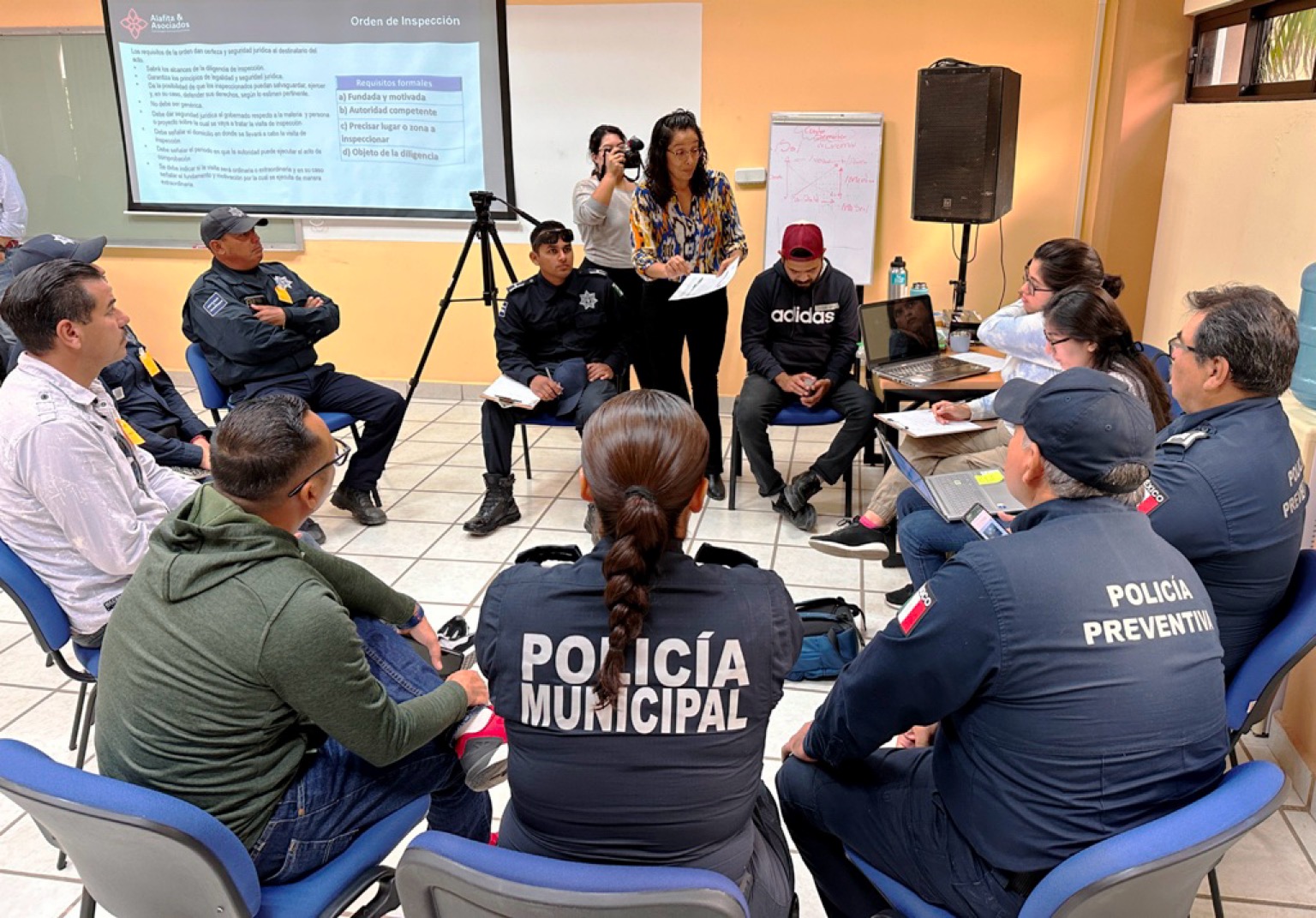 Capacitan en materia Jurídico Ambiental a personal de dependencias del municipio de La Paz