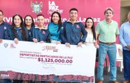 Lleva a cabo Milena Quiroga segunda entrega de becas deportivas en La Paz