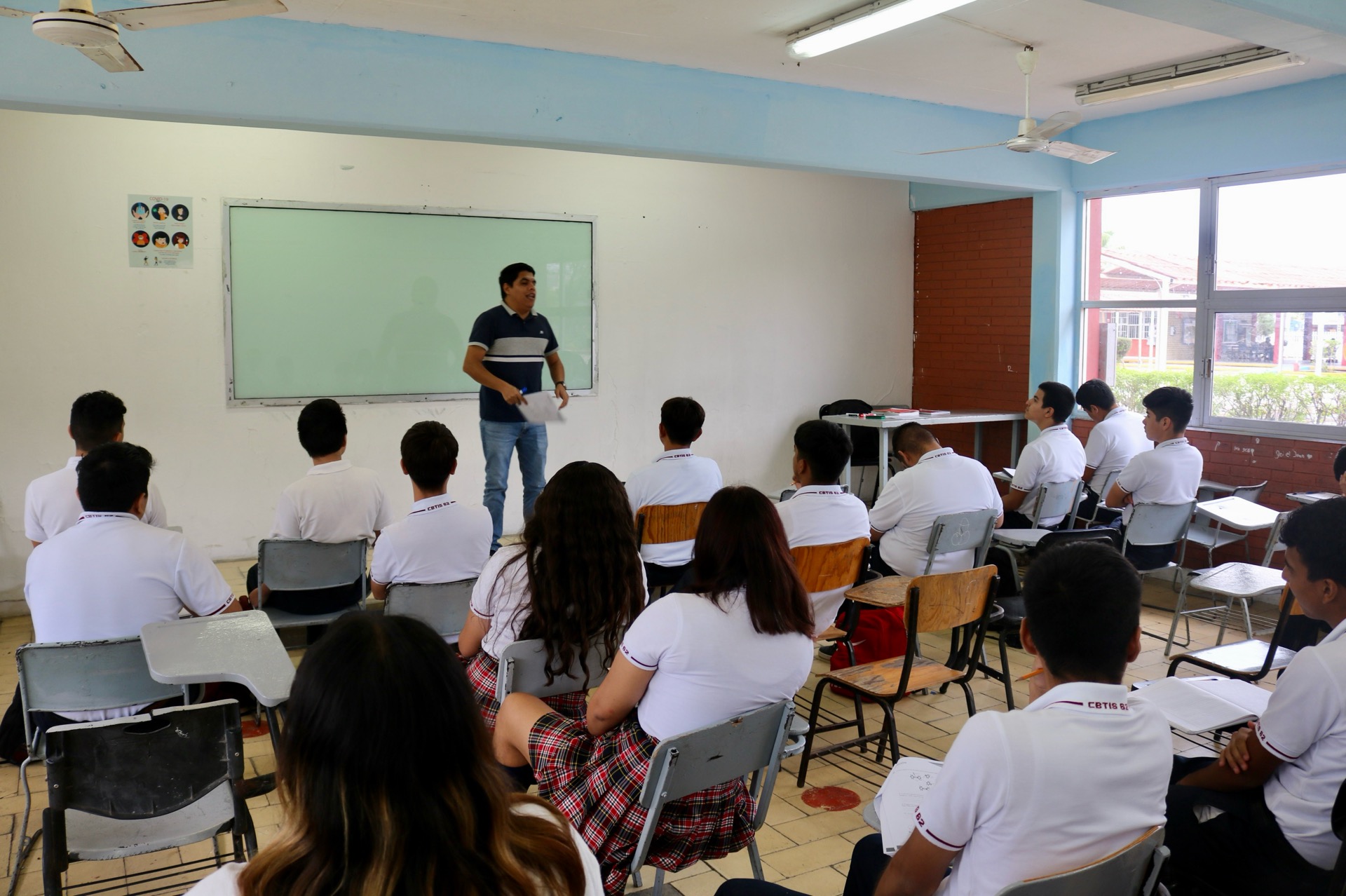 En BCS, 87 por ciento de estudiantes de preparatoria avanzan al nivel superior