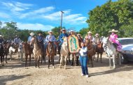 “Cabalgata y devoción, tradiciones que nos unen”: Oscar Leggs Castro; encabeza festividades en Miraflores