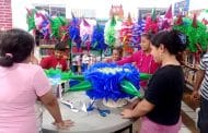 Culminan Talleres Navideños en Biblioteca Amelia Wilkes Ceseña; elaboran piñatas, botas navideñas y esferas