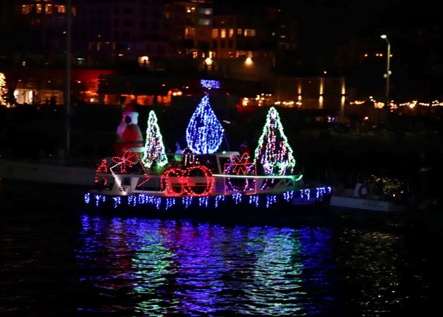 Asistió Oscar Leggs Castro al Quinto Festival Náutico Navideño “Mar y Christmas”