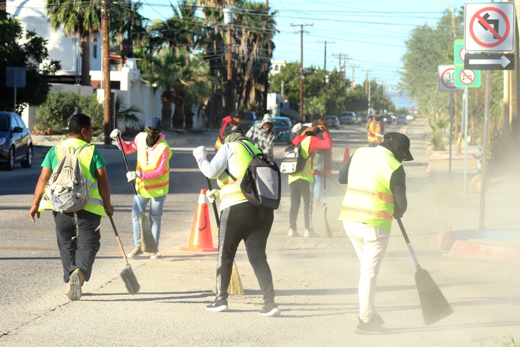 Realiza Servicios Públicos trabajos de mantenimiento de las ciclovías de la ciudad de La Paz