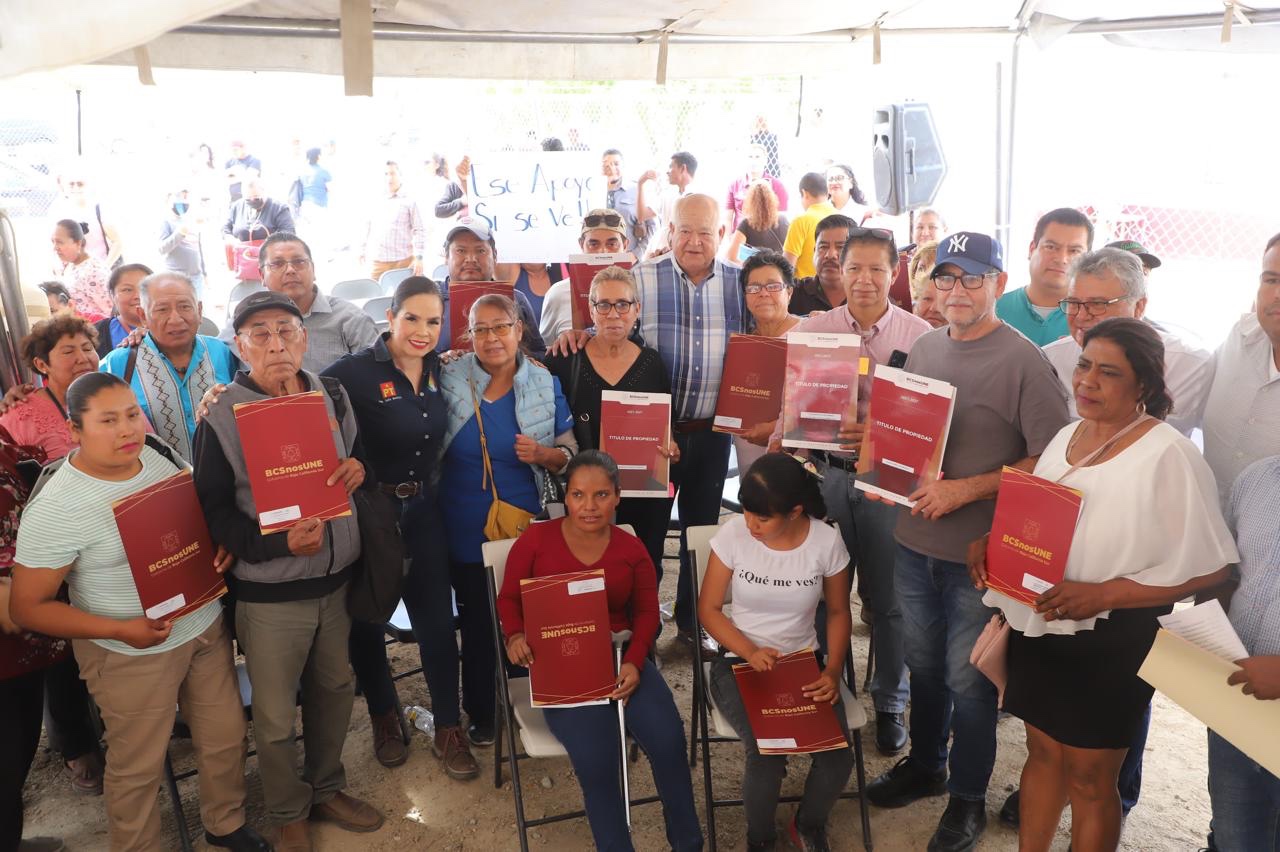 BRINDA GOBIERNO DEL ESTADO CERTEZA JURÍDICA A FAMILIAS DE LOS CABOS